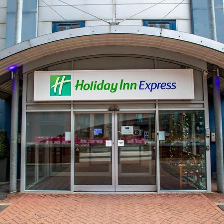 Holiday Inn Express Royal Docks By Ihg London Luaran gambar