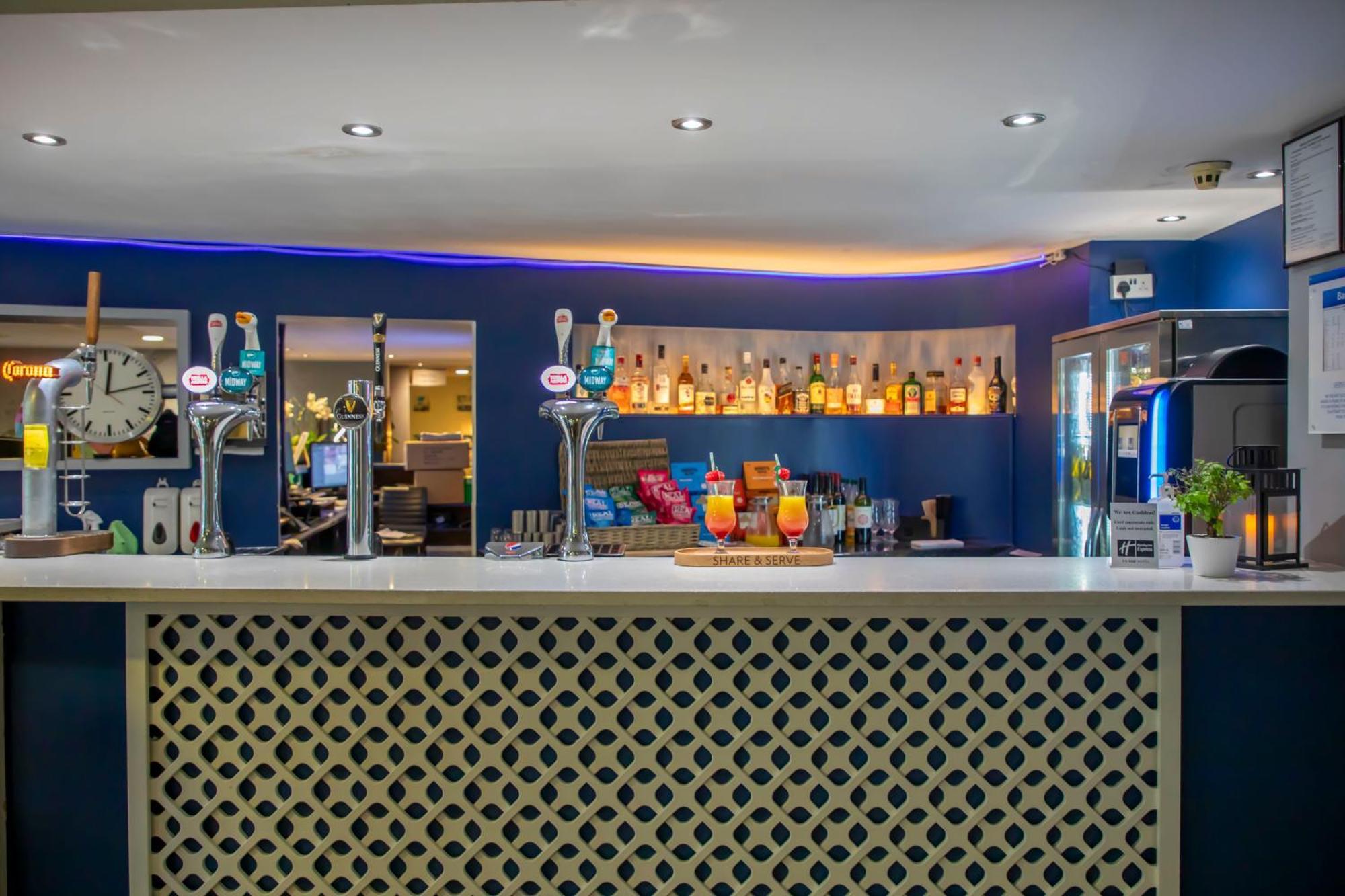 Holiday Inn Express Royal Docks By Ihg London Luaran gambar